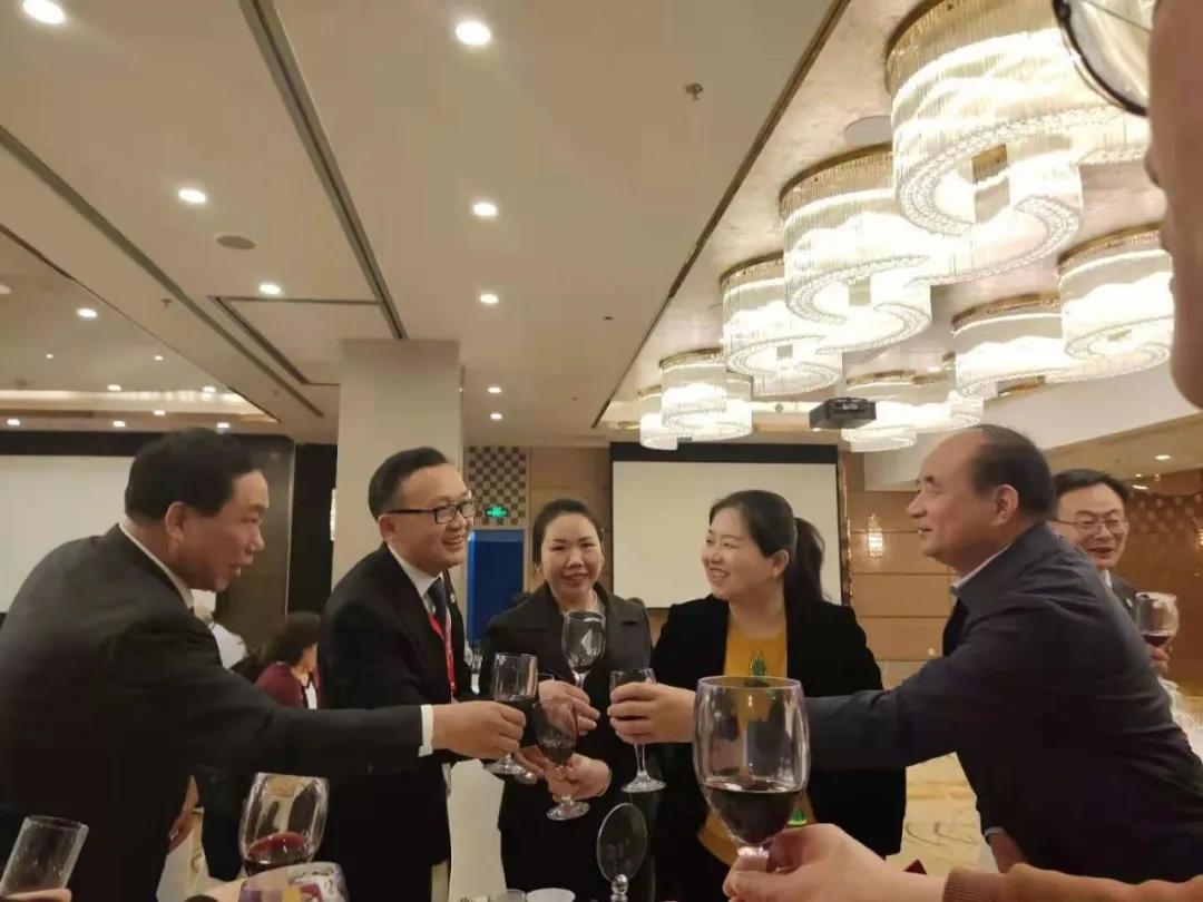 萬合恒業(yè) 萬合恒業(yè)